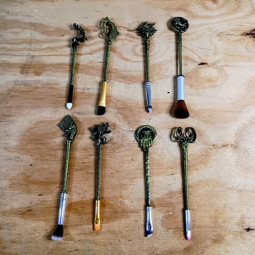 8pc Game of Thrones GOT Makeup Brush Set Metal House Sigils Hand of the King